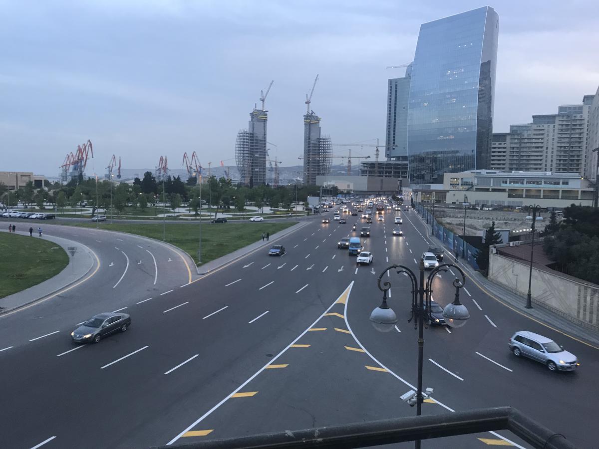 Boulevard Apartment With Sea View Baku Exteriör bild