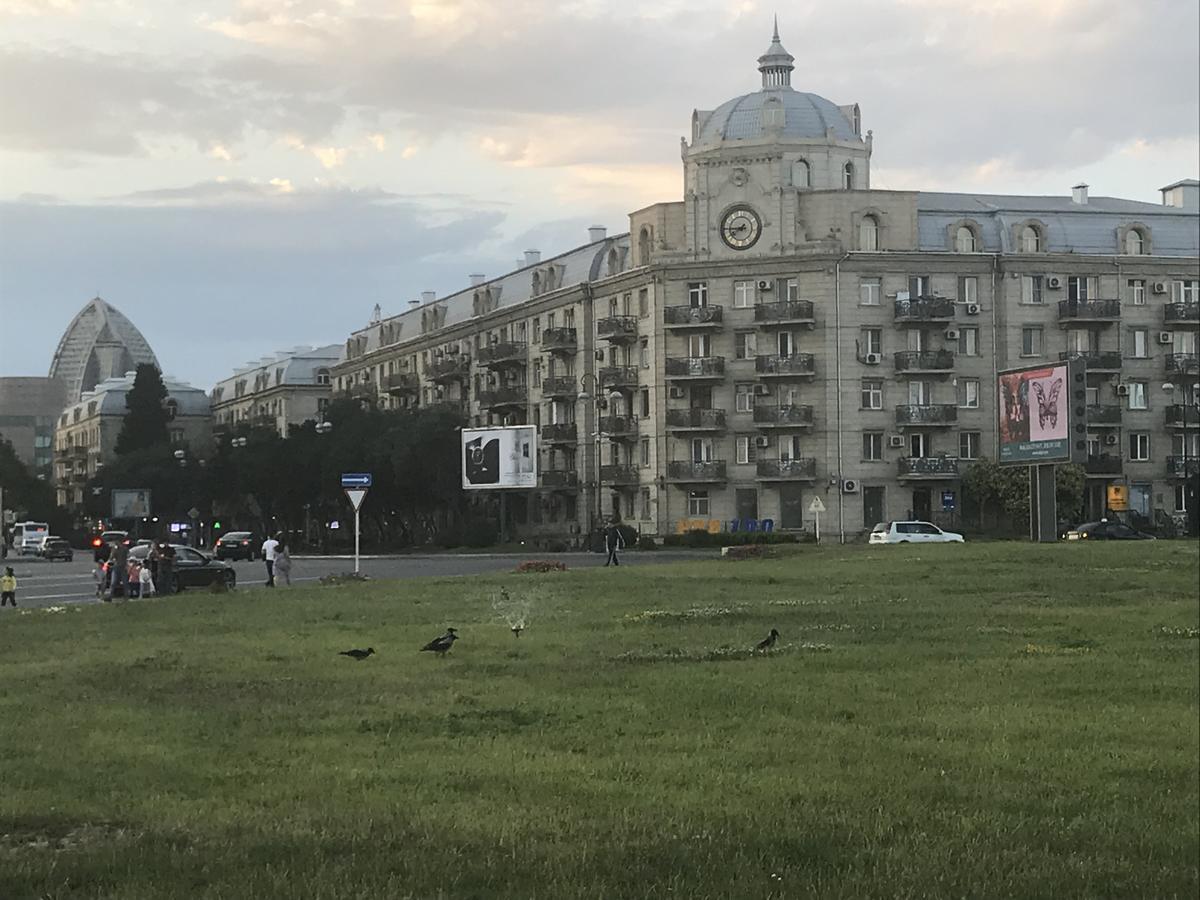 Boulevard Apartment With Sea View Baku Exteriör bild
